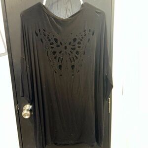 3/4 black shirt with butterfly cut out on back